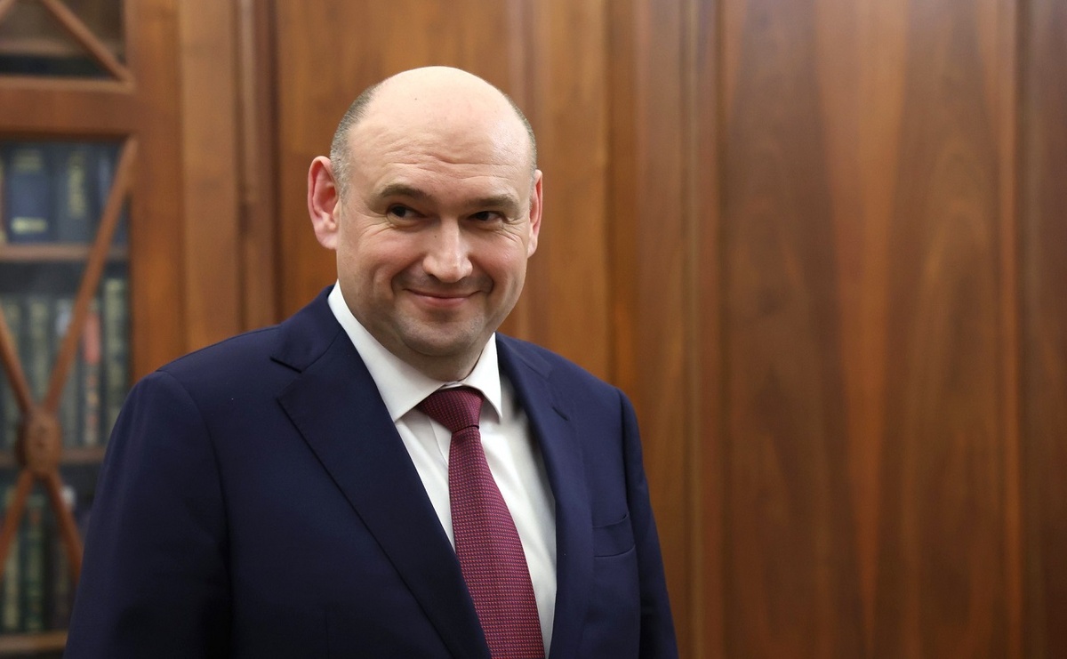 Сразу после назначения в Оренбургскую область Евгений Солнцев начал регулярные поездки по территориям и активные встречи с федеральными политиками.  Фото: администрация президента РФ