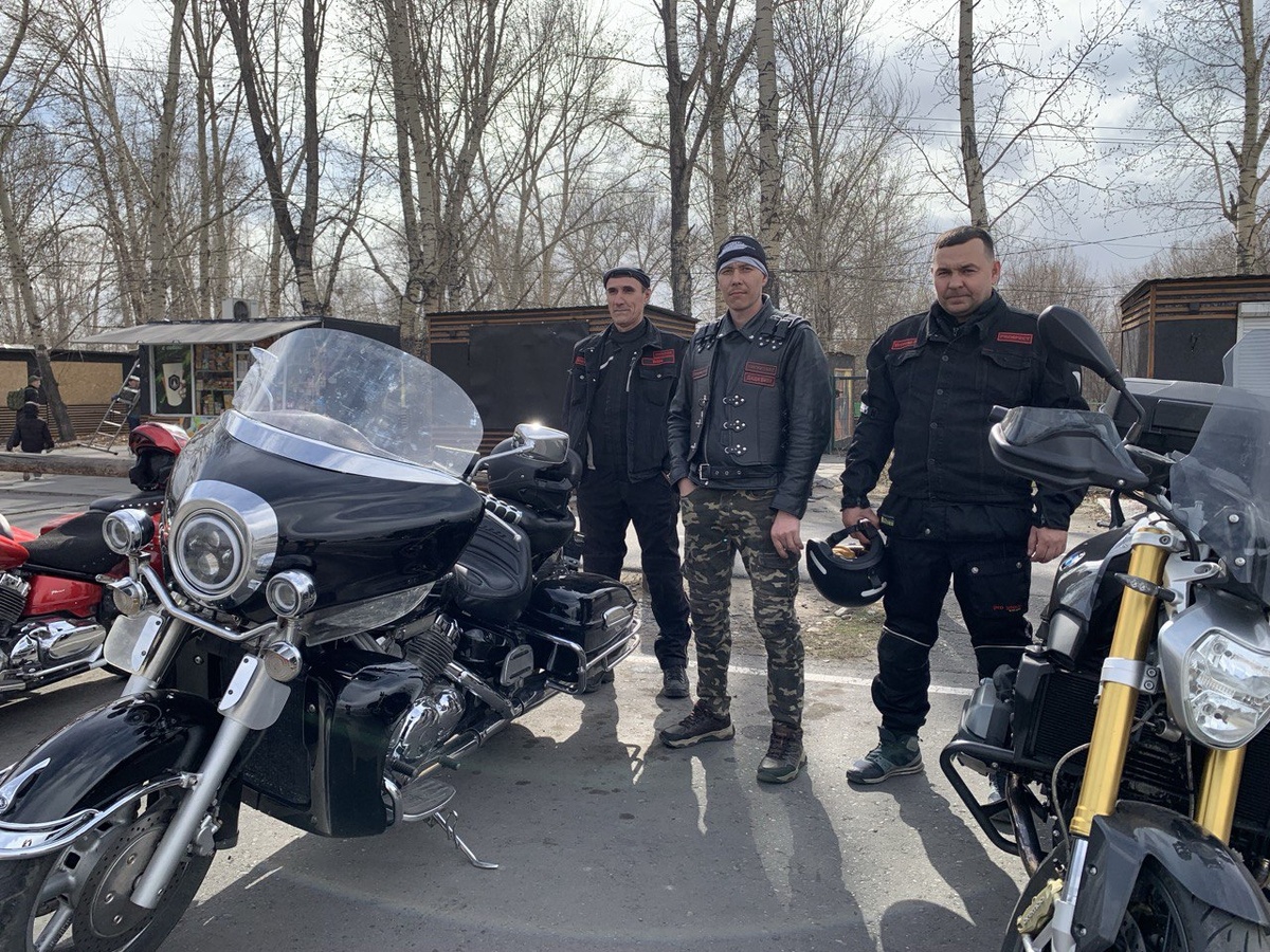 Байкеры и полиция проводят совместную акцию против детской аварийности