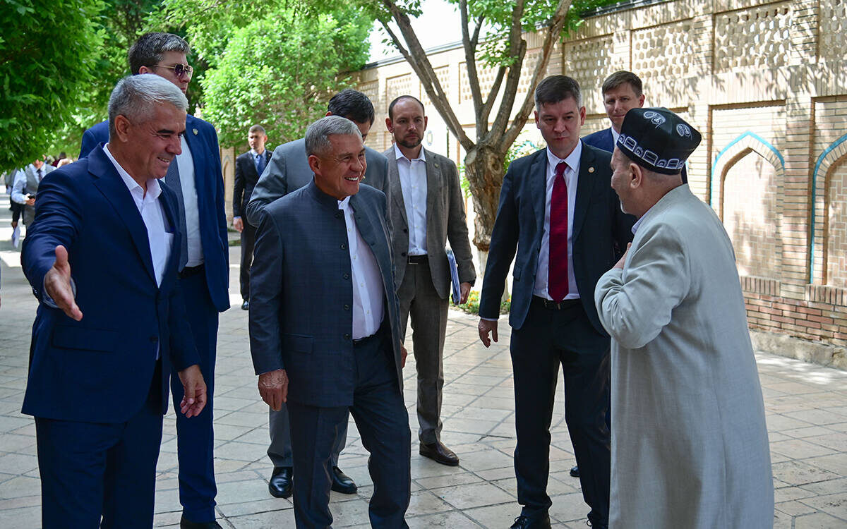 Рустам Минниханов накануне прибыл в Узбекистан, где посетил промпарки, которые создаются при помощи республикиФото: rais.tatarstan.ru