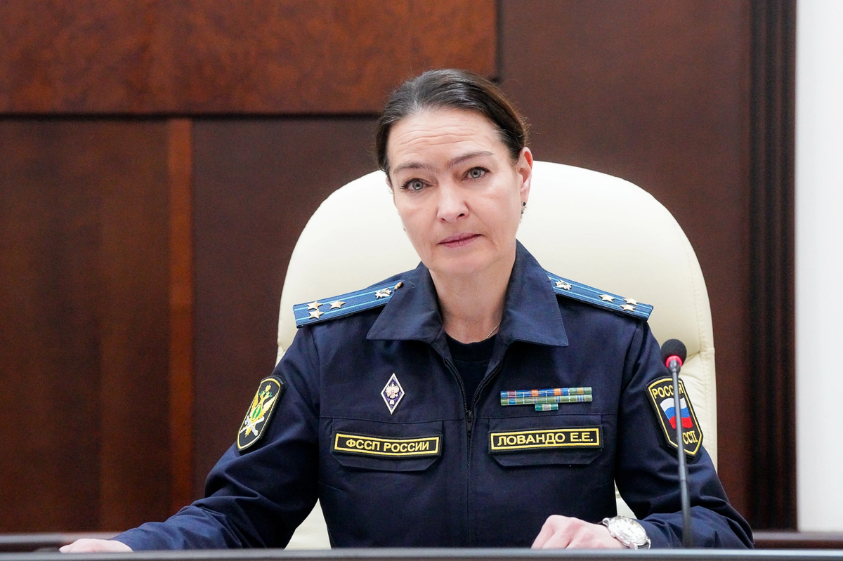    Более 110 000 югорчан ограничены в праве на выезд за границу из-за долгов