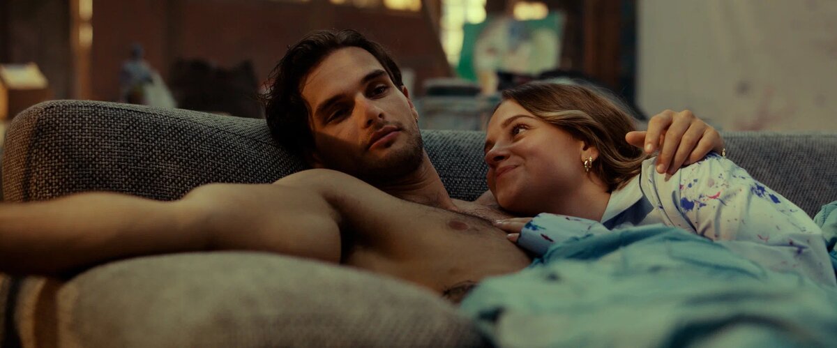 Кадр из фильма "Все оттенки красного"