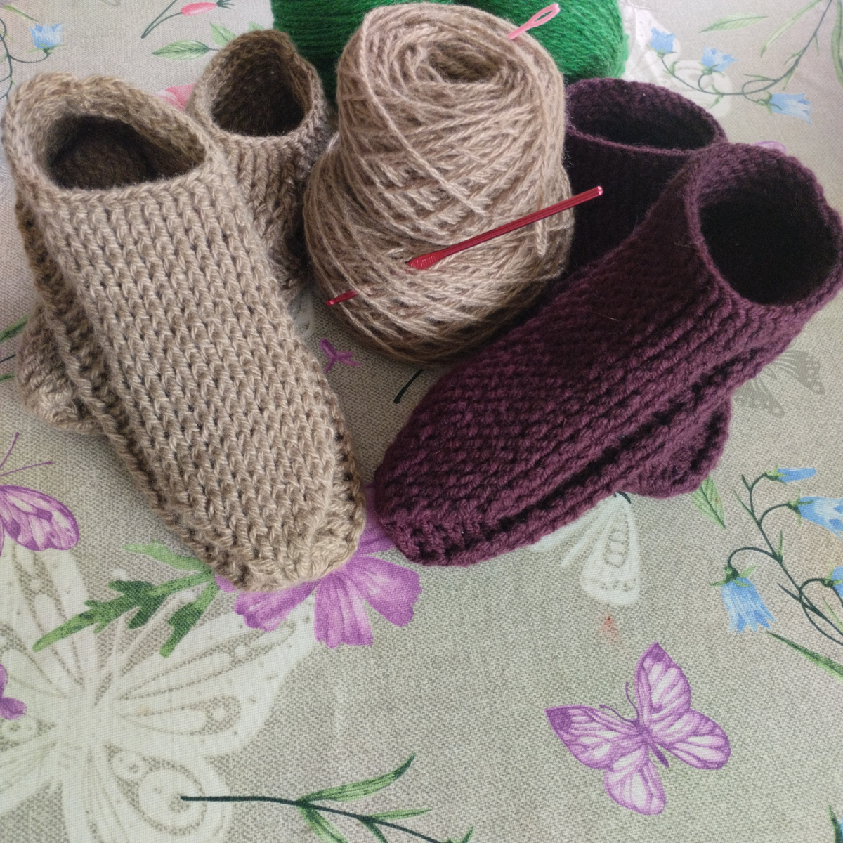 Вот такие две парочки.на размер 42-43.