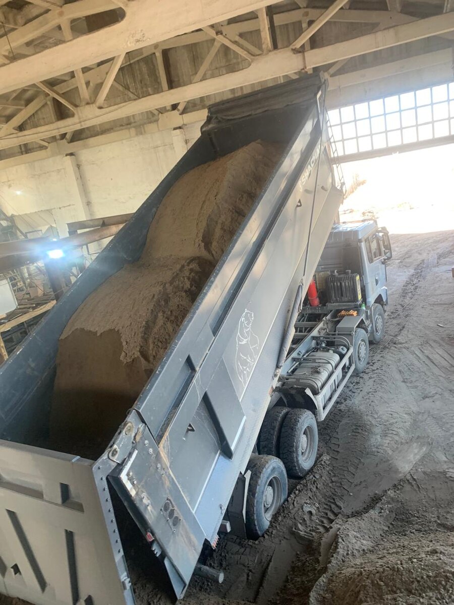 Подготовка смеси для изготовления керамзитобетонных блоков в Ижевске. БрусчаткаПРО.рф