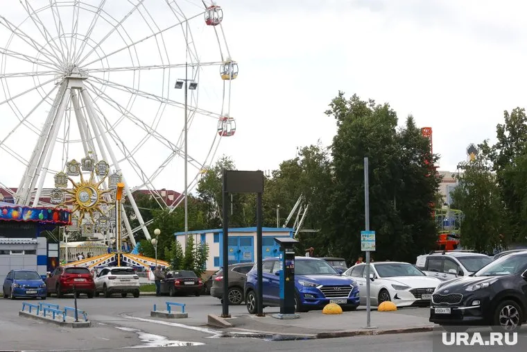 Цветной бульвар построили более 20 лет назад
Фото: Денис Моргунов © URA.RU