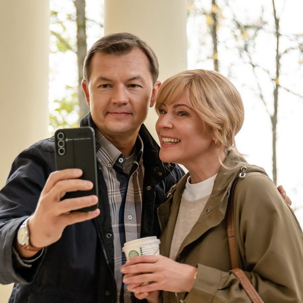     Мелодраму «Счастья хватит всем» с Марией Куликовой и Алексеем Фатеевым покажет «Россия»