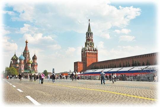    Мавзолей Ленина снова спрячут ко Дню Победы?