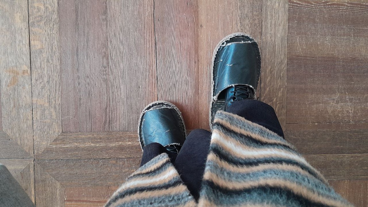 По Дворцу в тапочках 