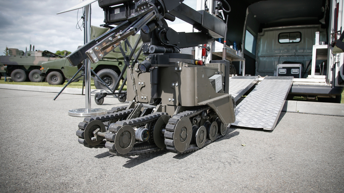    Роботы "Платформа-О" защищают Арктику при -60°C и без людей