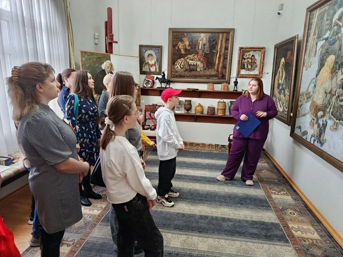    «Лидеры России» из Югры к 80-летию Великой Победы провели в Ханты-Мансийске акцию «Победа каждой семьи»