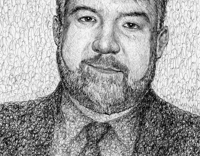 В Екатеринбурге механик спас из горящего на парковке автомобиля маленького ребёнка