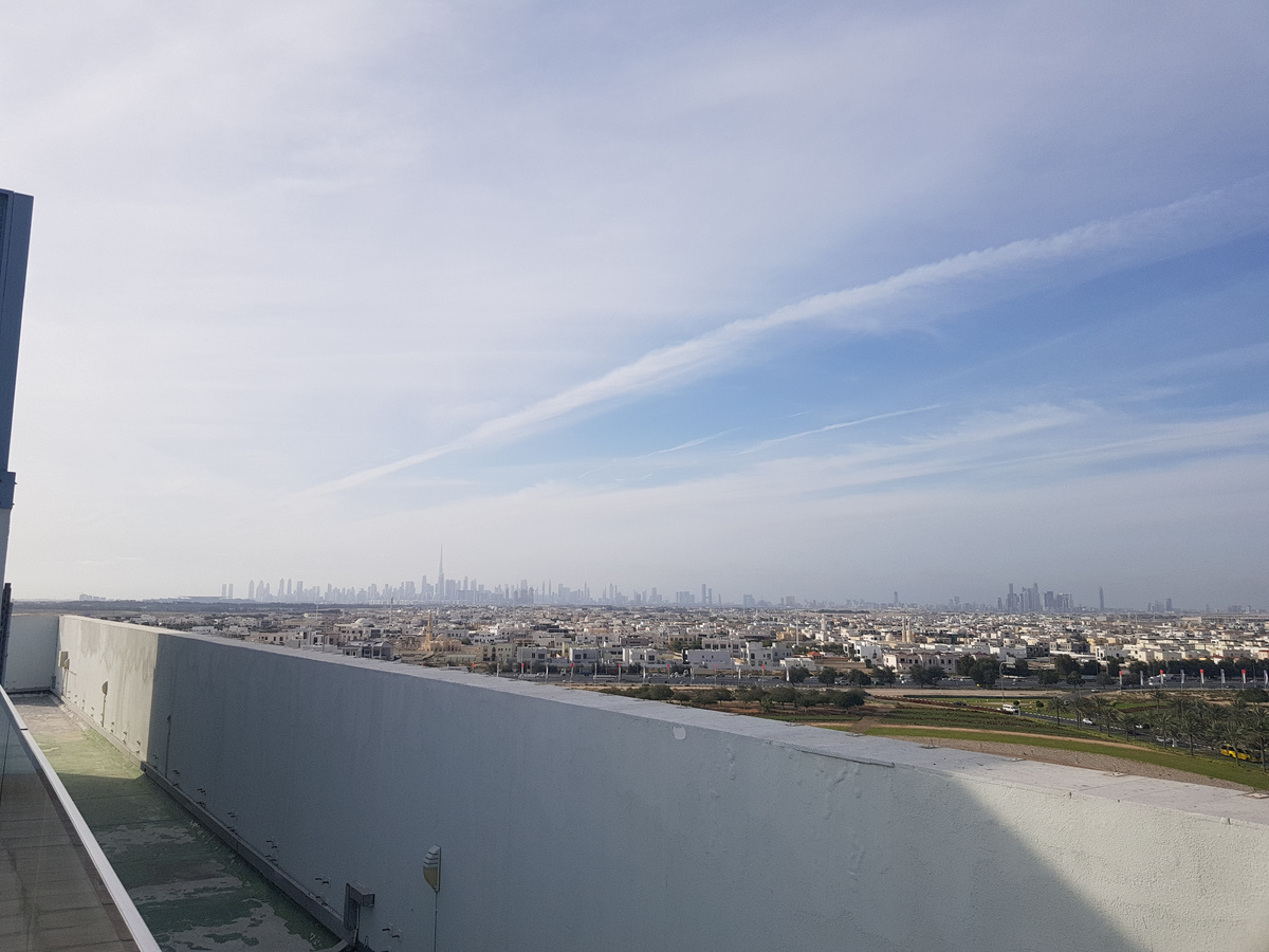 Вид из отеля на Downtown и Буржу. Все логично, все понятно.