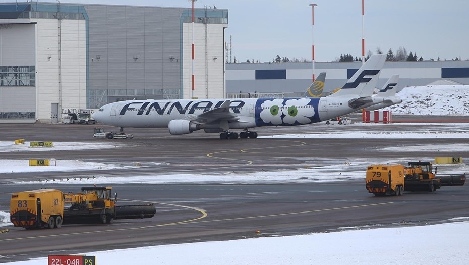    Аэропорт Хельсинки-Вантаа, Финляндия. Самолёт авиакомпании Finnair. Автор фото: Коньков Сергей
