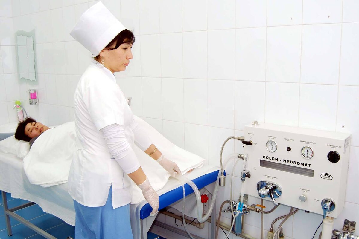 Прибор для проведения гидроколонотерапии. Шланг сами понимаете где...