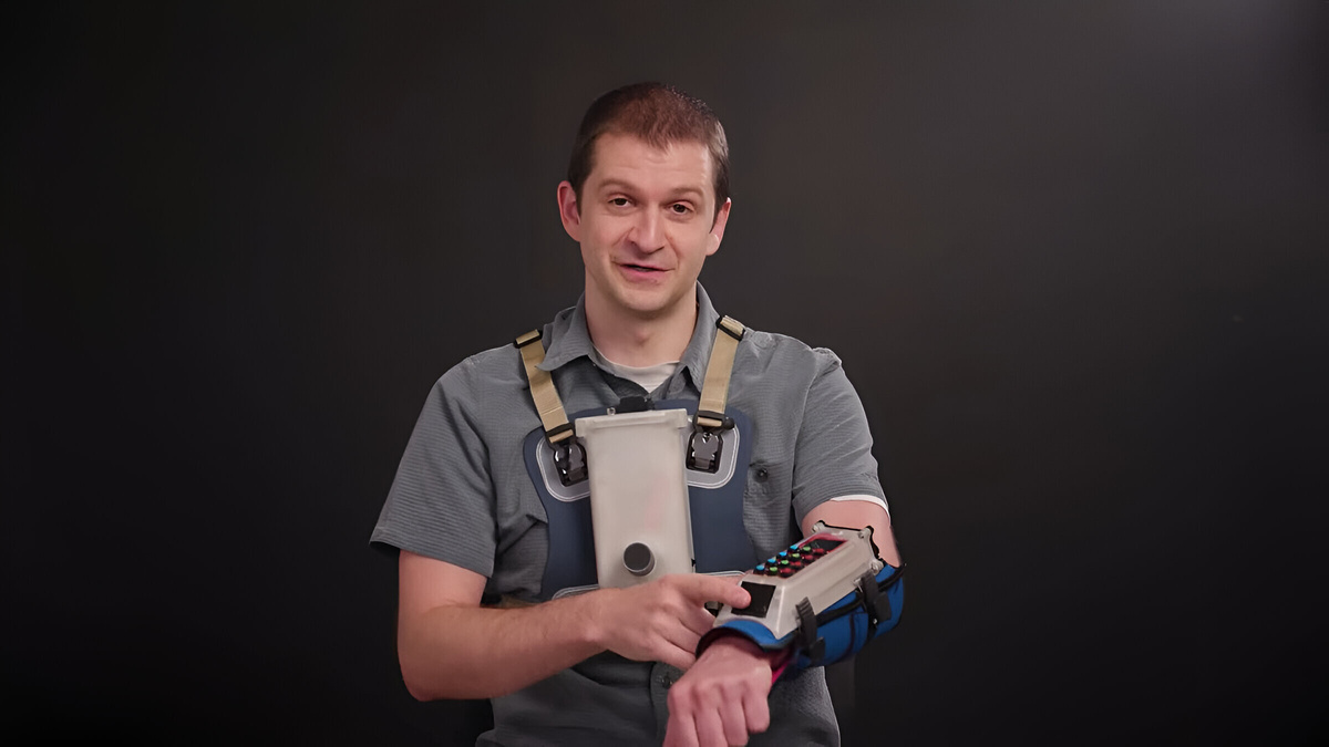 Устройство Cetacean Hearing Augmentation Telemetry