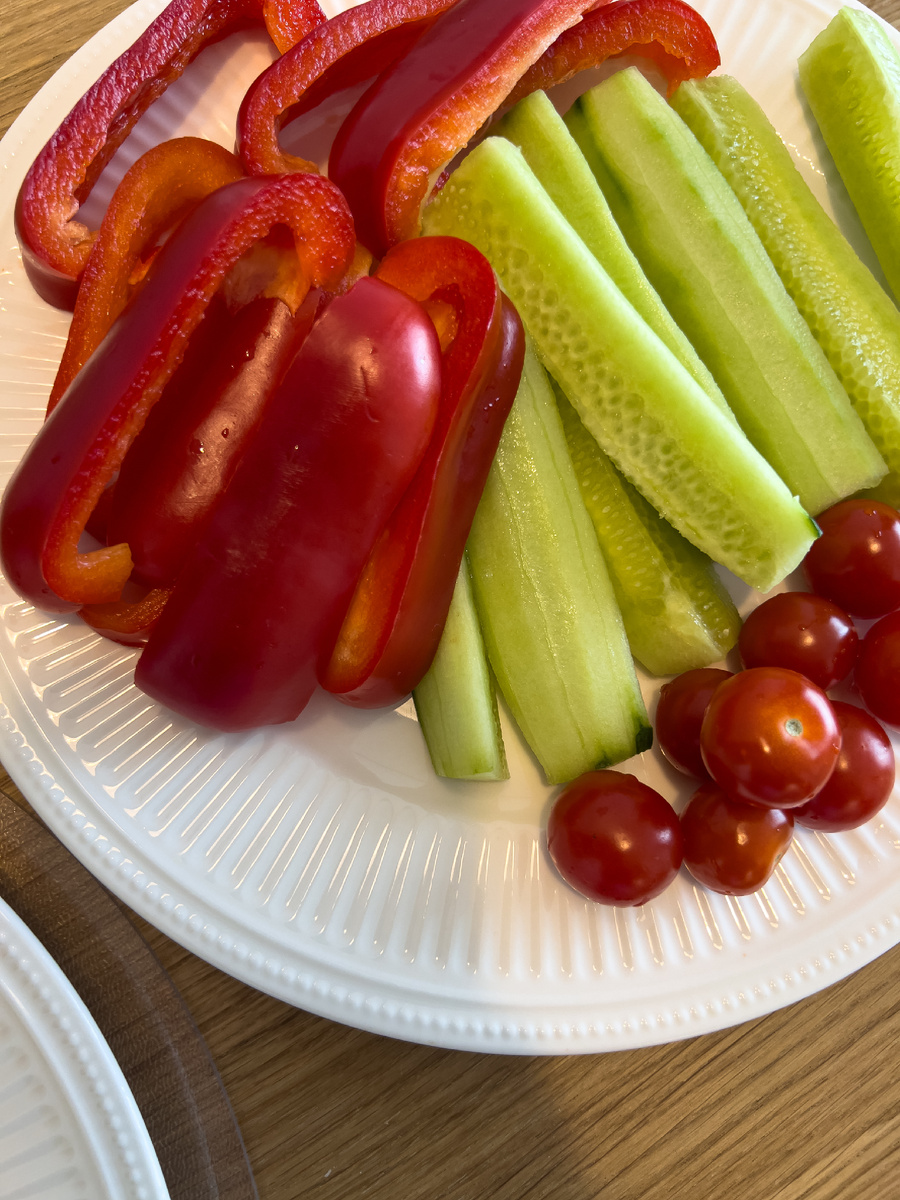 Нарезка на нас с мужем и Алису.