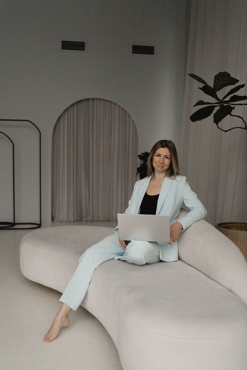 
Екатерина Царёва – советник по управлению, бизнес-процессам и продажам. Магистр психологии. Master coach ICI
