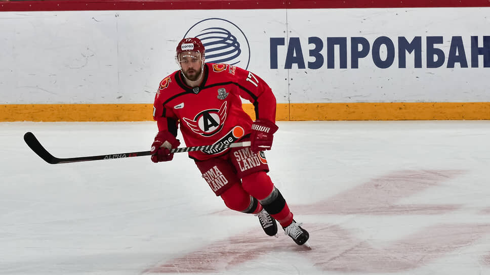 Игрок ХК "Автомобилист" Брукс Мэйсек.📷Фото: Евгения Яблонская / Коммерсантъ