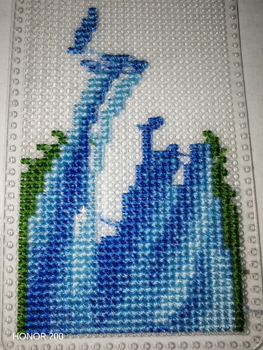 Зеленый цвет - первый закончившийся значок