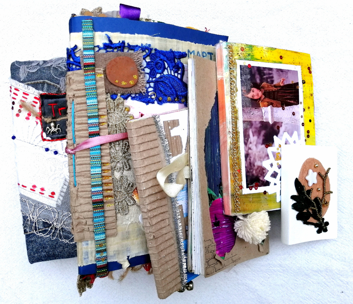 Уже сам вид этих артбуков вдохновляет меня на творчество. 