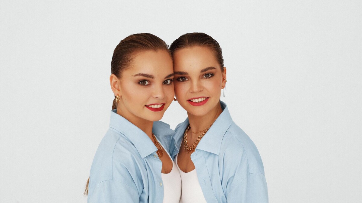 Дина и Арина Аверины