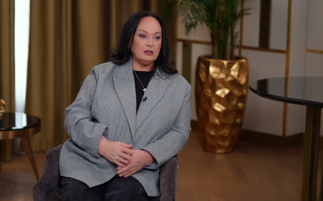 кадр из беседы Лауры Джугелии с Ларисой Гузеевой (25.04.2025)