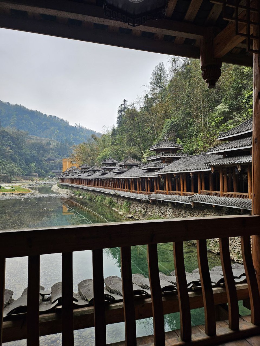 Прогулка в начале экскурсии. Фото автора.