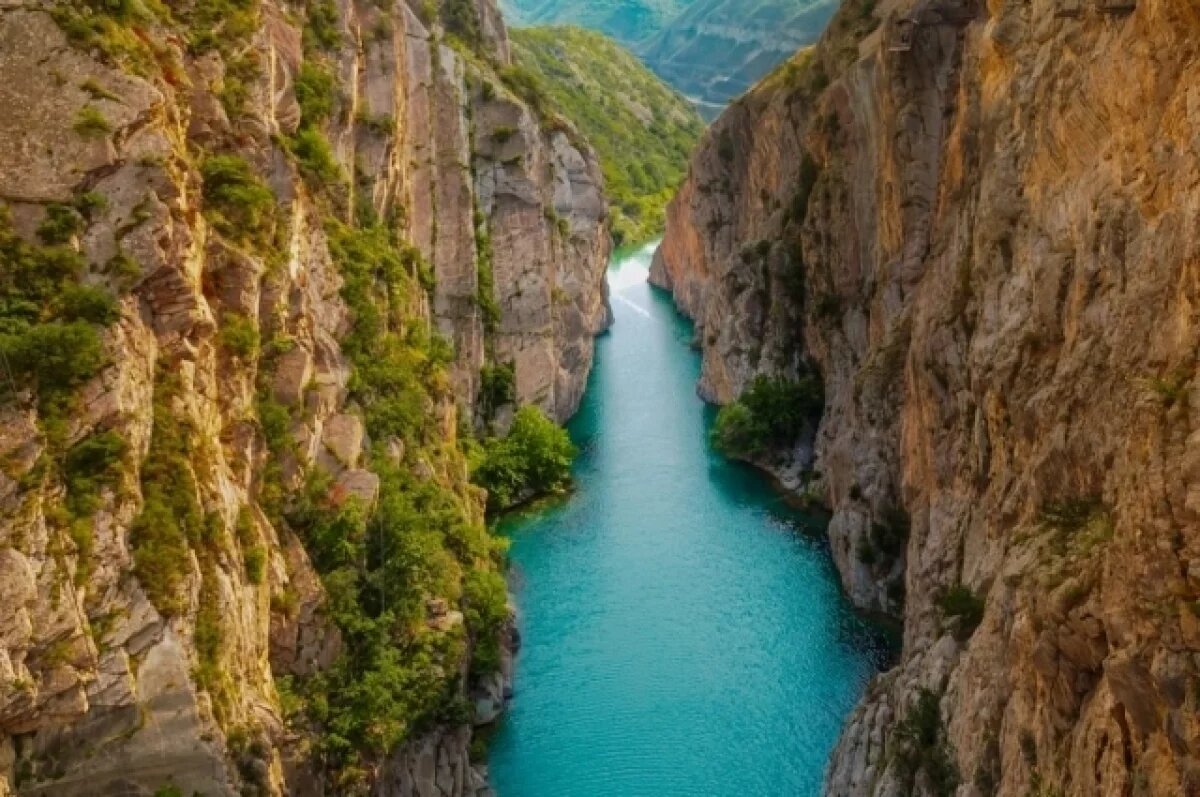   Двое калужских туристов пострадали в происшествии с лодкой в Дагестане