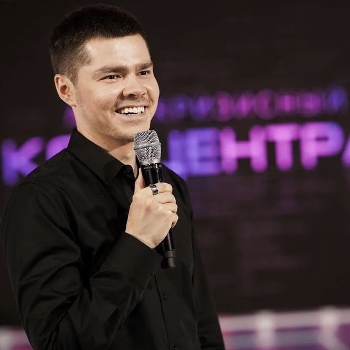 Аяз Шабутдинов -  бизнес-коуч, автор тренингов и миллиардер