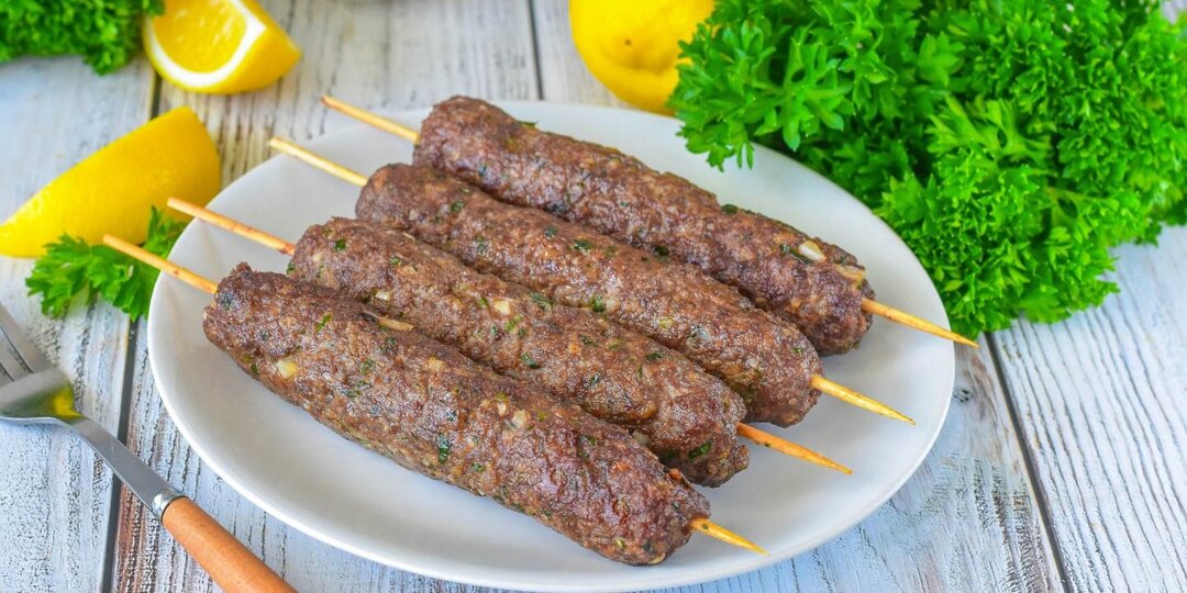 Фаршевый восторг: Турецкий кебаб, который покорит ваши вкусовые рецепторы!