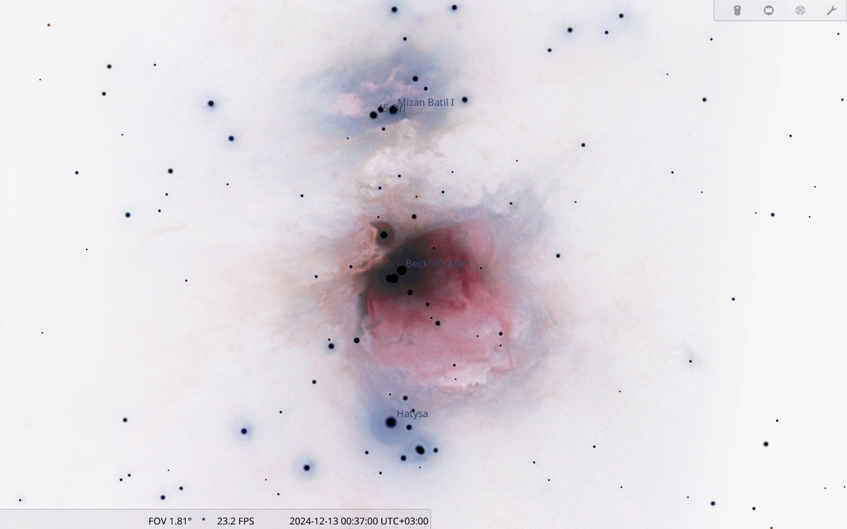 Астеризм «Меч Ориона» на звёздной карте — крупным планом. В центре Большая и Малая Туманности Ориона — практически слившиеся. Над ними еще одна туманность — «Running Man Nebula» (Туманность Бегущий Человек)