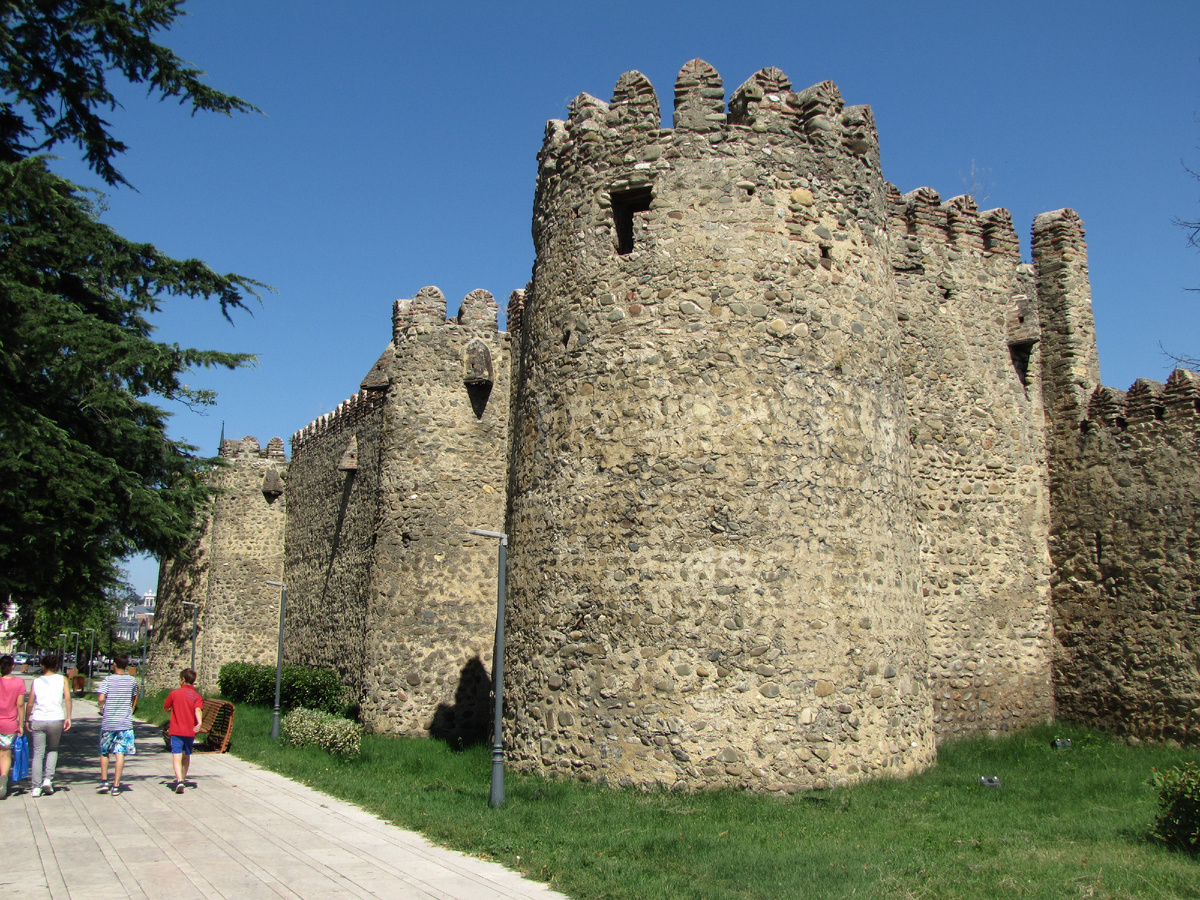 Крепость «Батонис цихе»