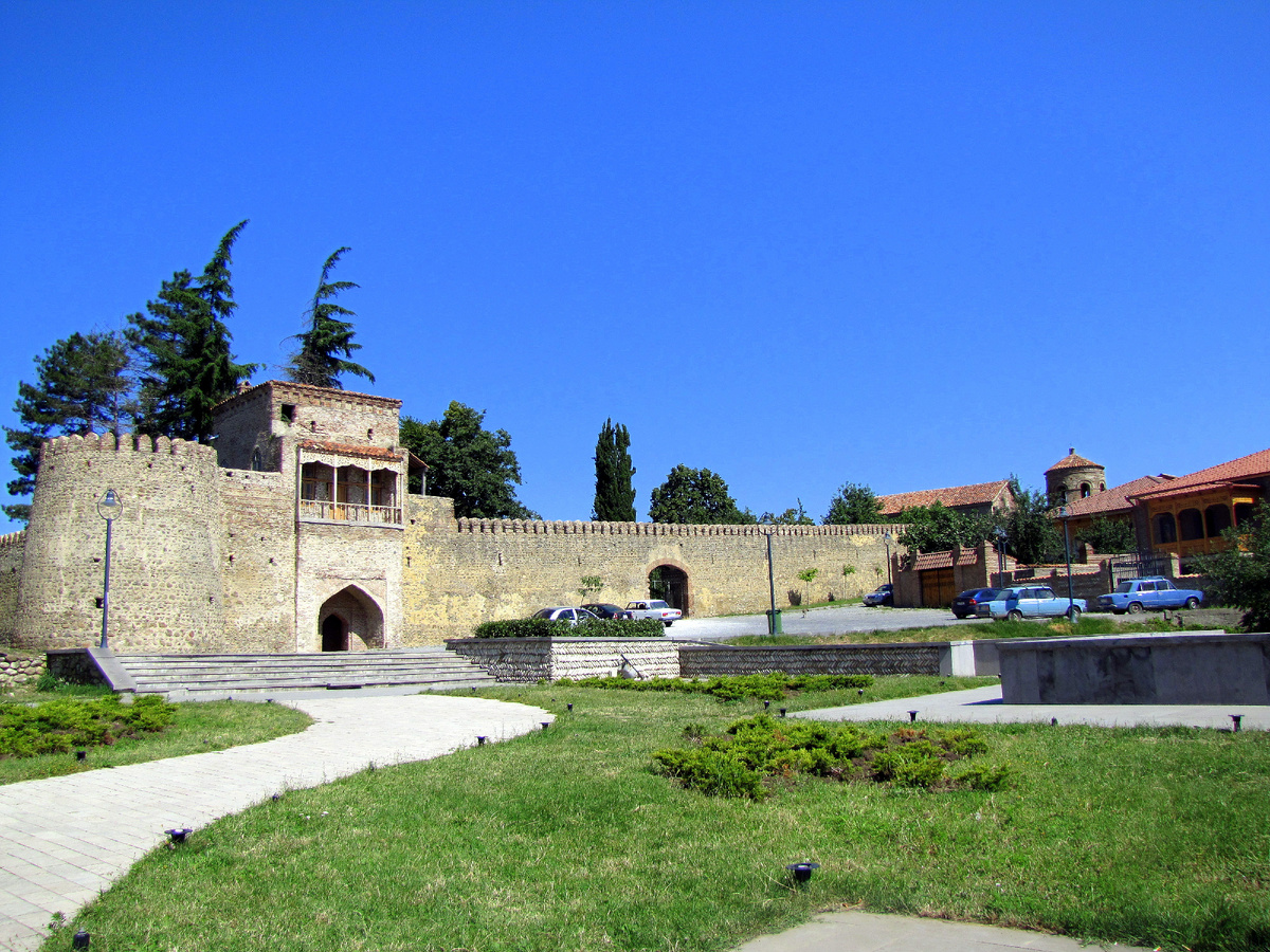 Сквер, носящий имя Ираклия II.