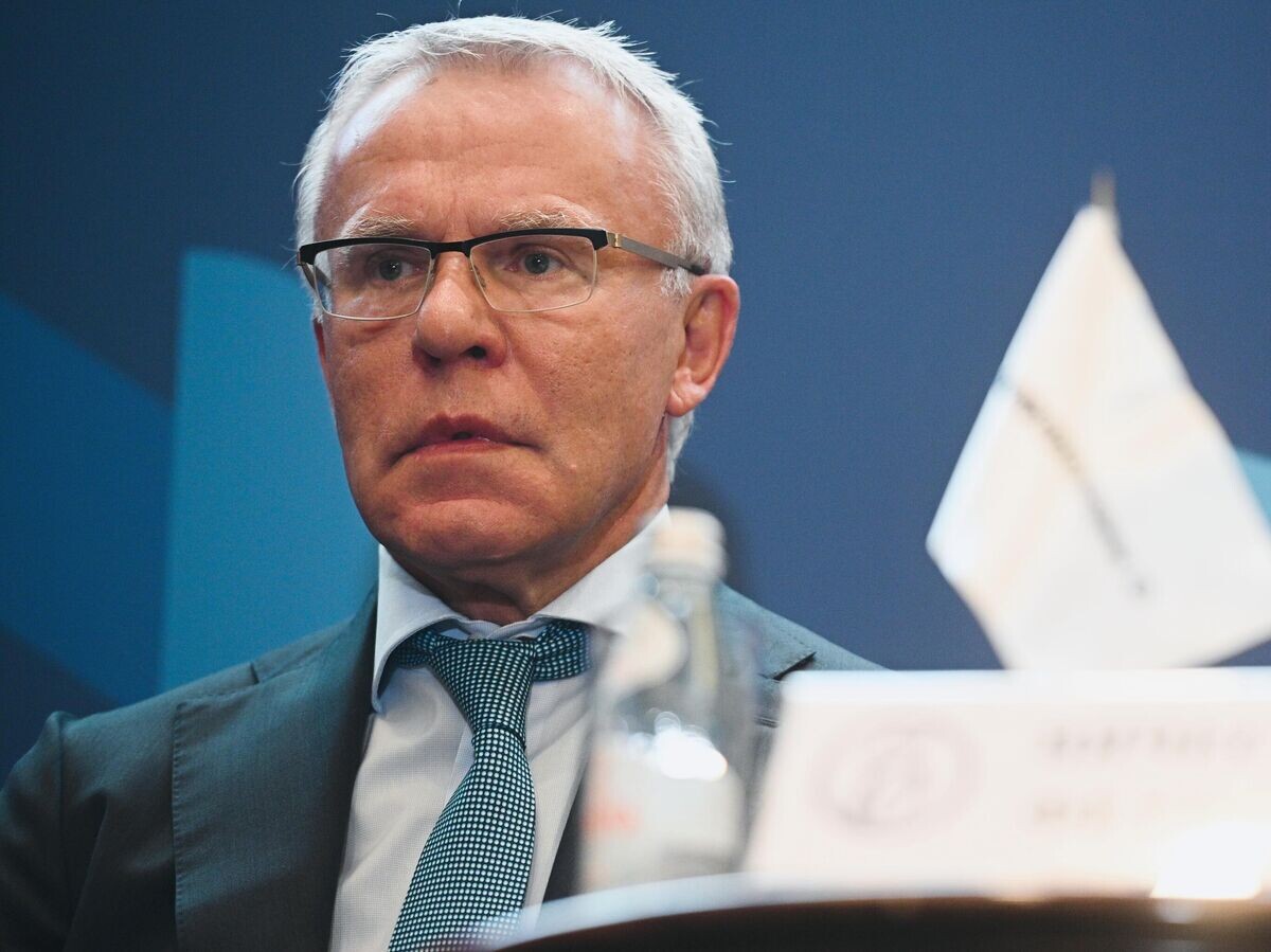    Первый заместитель председателя Комитета Государственной Думы РФ по физической культуре, спорту, туризму и делам молодежи Вячеслав Фетисов© РИА Новости / Владимир Астапкович