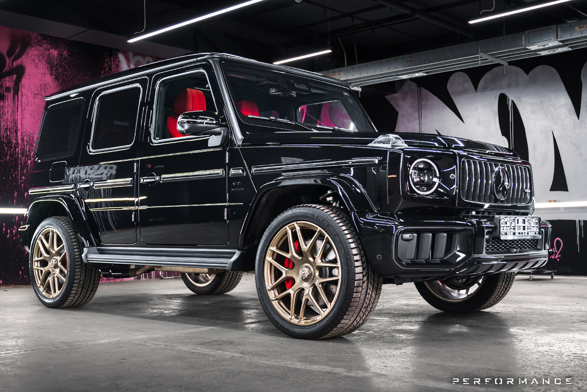 Полная оклейка Mercedes-AMG G 63 в антигравийную пленку 