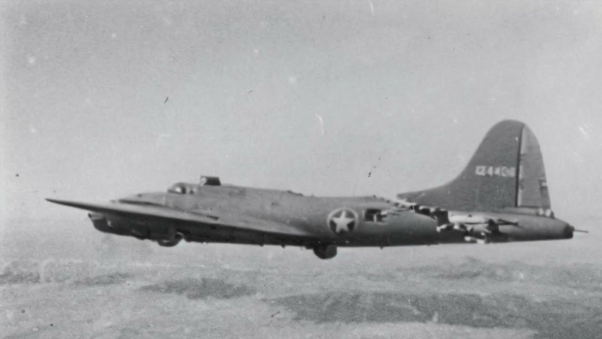 Порой, в самом деле, машины приходили "на честном слове и на одном крыле"...