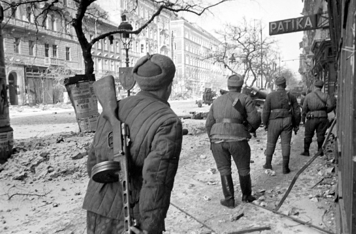 Бои за город Будапешт. Фото из открытых источников