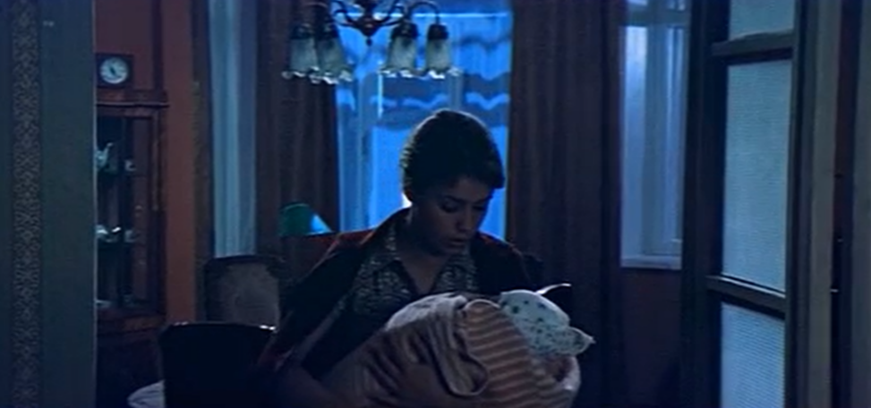 Скрин из фильма "Школьный вальс"