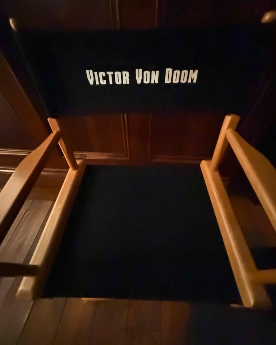     Кадр со съемок фильма «Мстители: Судный день» (2025) / Фото: соцсети Энтони и Джо Руссо