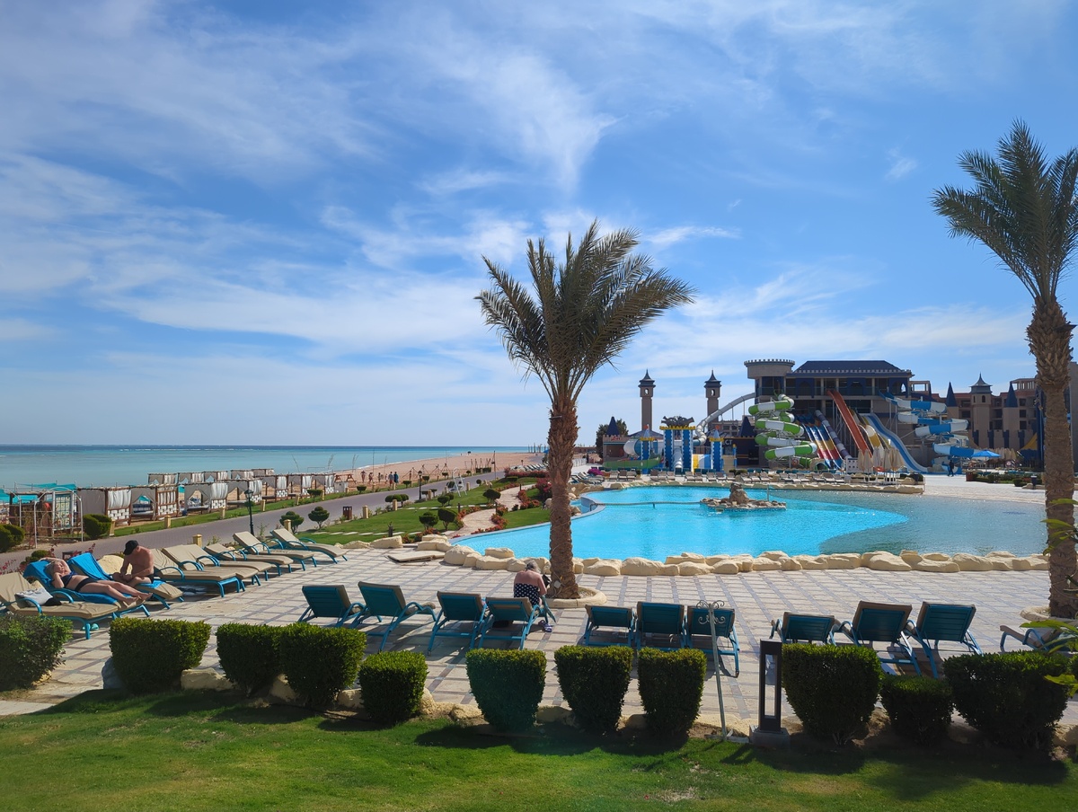 Территория отеля