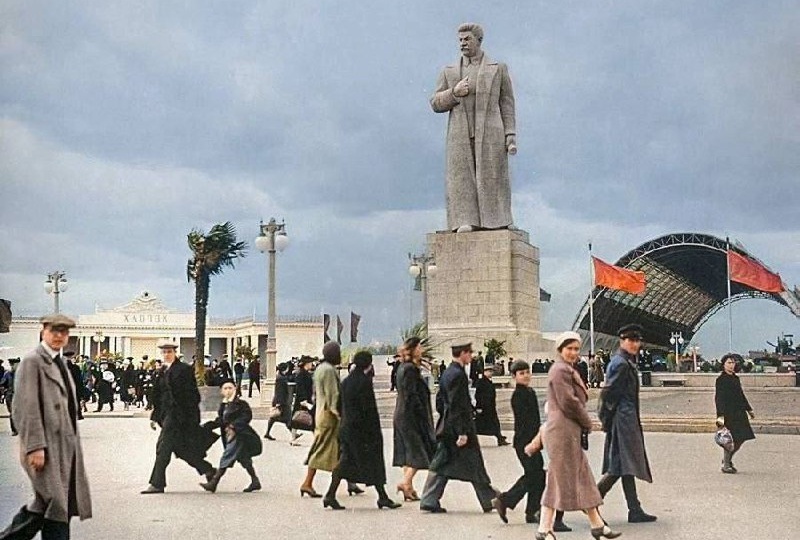 ⏳ Памятник Сталину в Москве