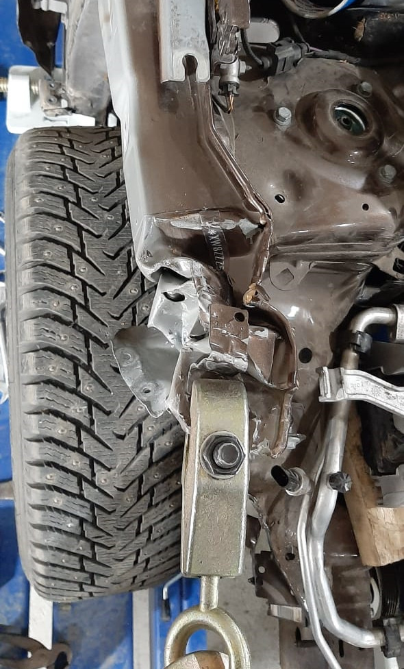 Популярные представители группы VAG имеют нанесение vin на правой полке крыла. ОБЯЗАТЕЛЬНО  проверяйте её при осмотре машины.