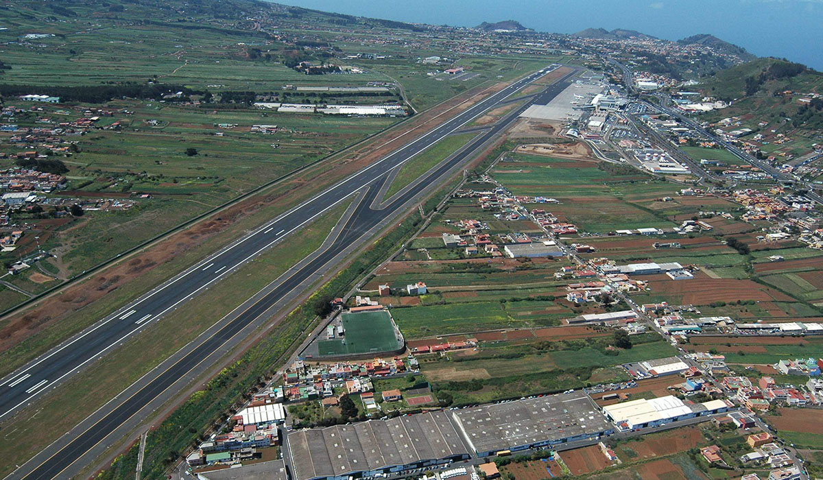 ВПП аэропорта Лос-Родеос.