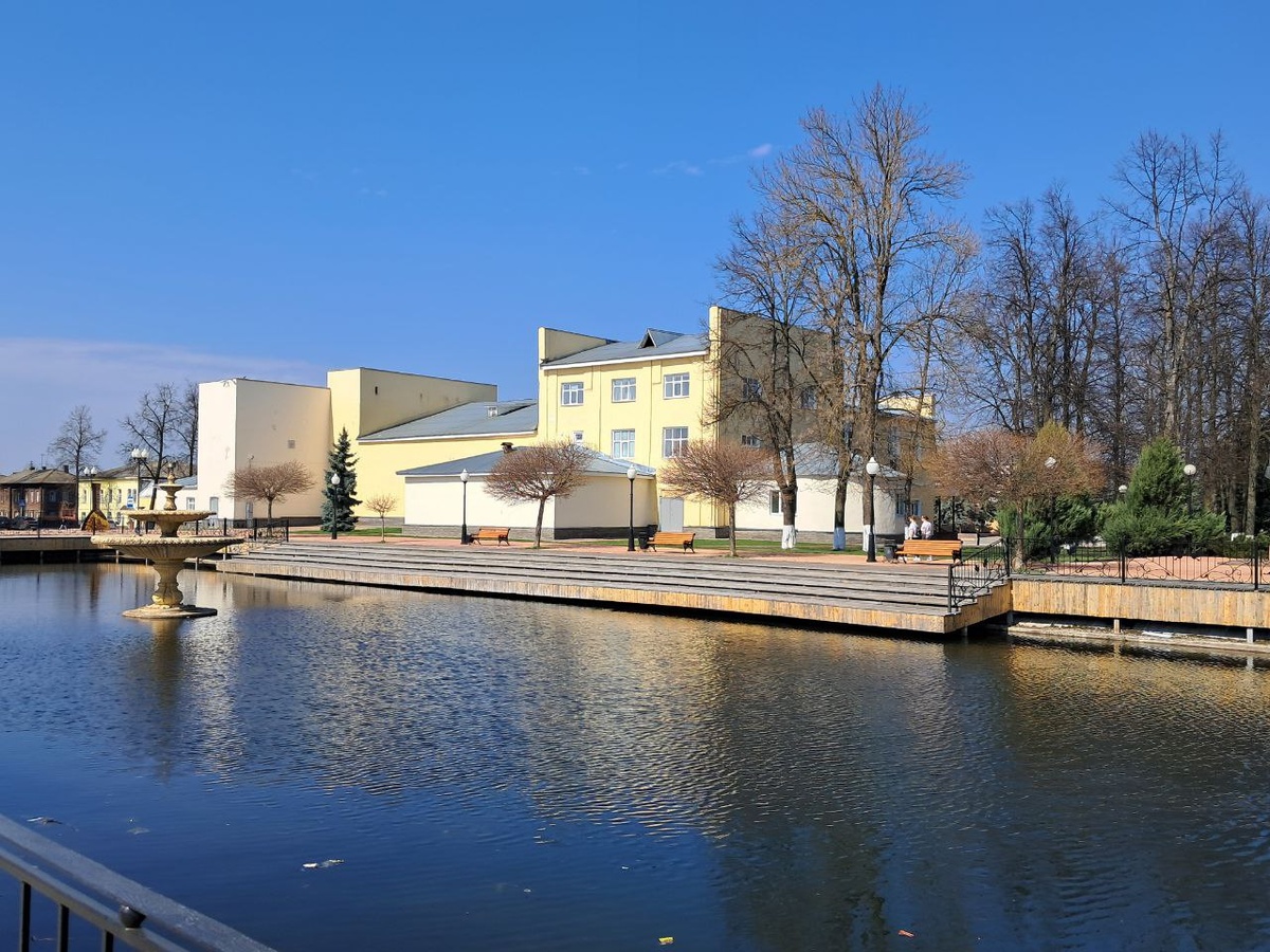 Фото автора Телеграмм - канала «Городские открытки»: https://t.me/city_postcard