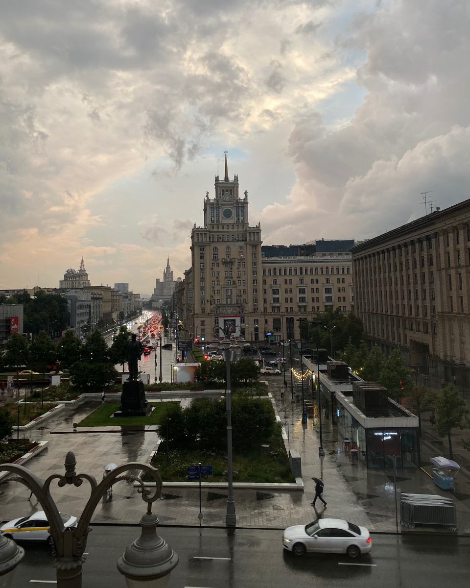 Летний дождь начался сегодня рано..