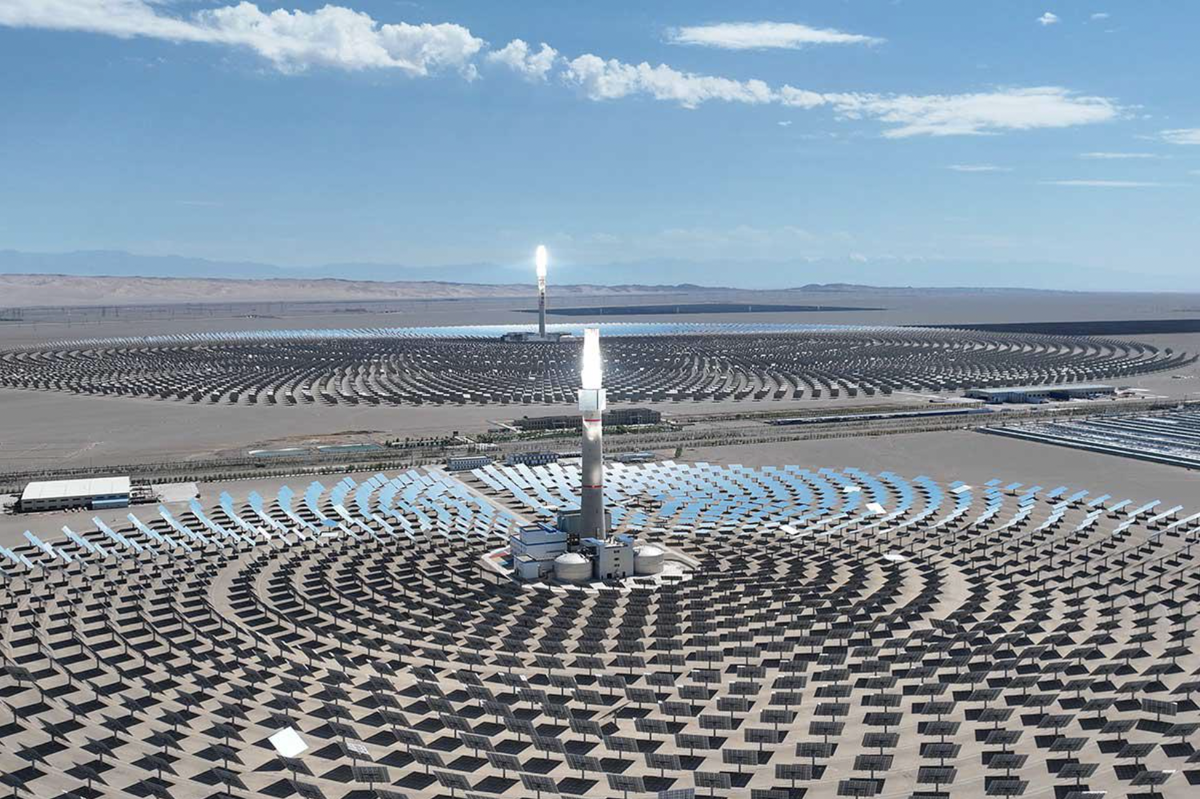 Cfoto / Keystone Press Agency / Global Look Press
Солнечные панели в фотоэлектрическом промышленном парке в Дуньхуане, провинция Ганьсу