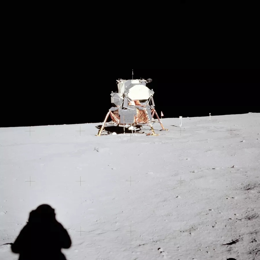 Лунный модуль «Аполлон-11» на поверхности Луны
