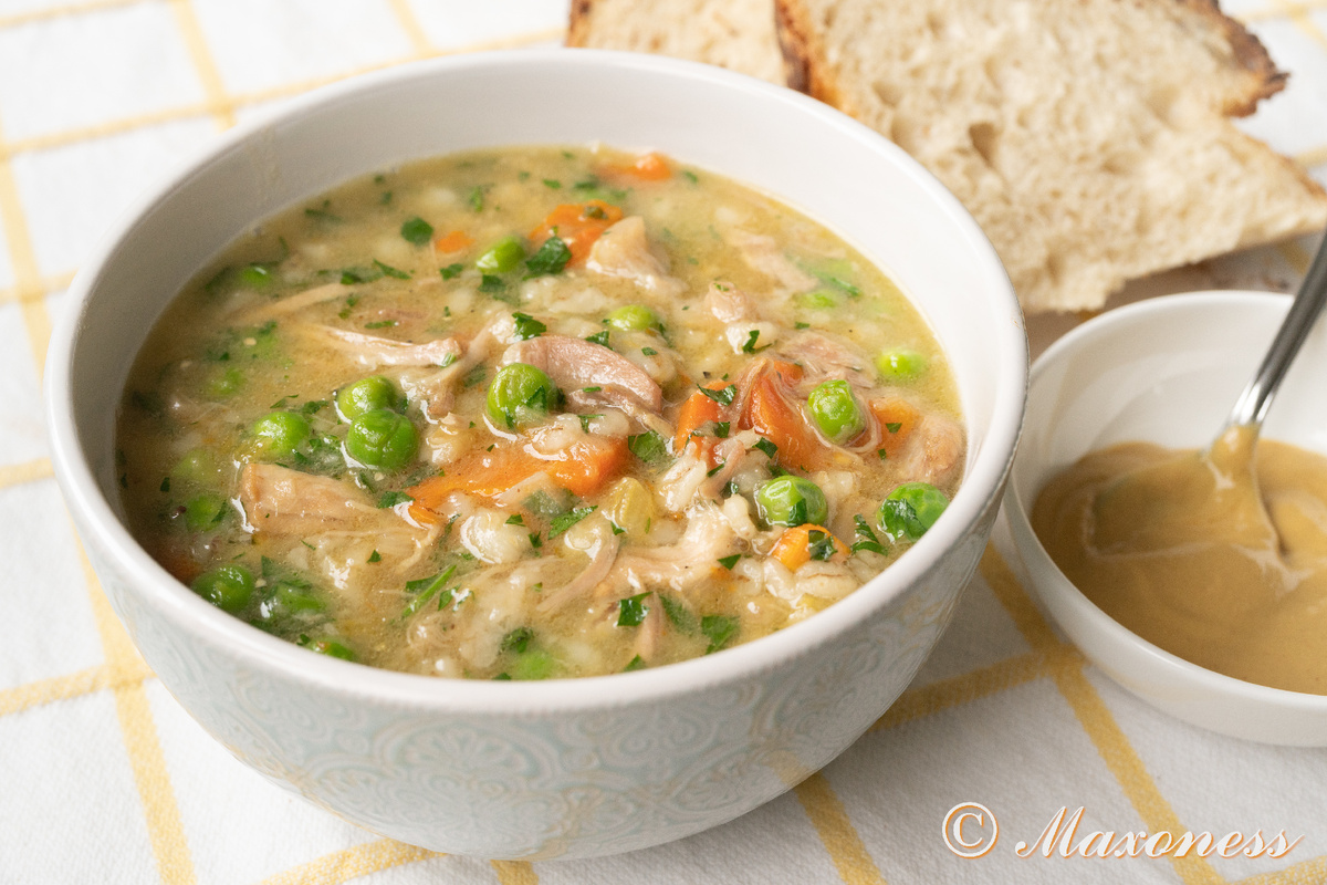 Свиная рулька с зеленым горошком от Джейми Оливера