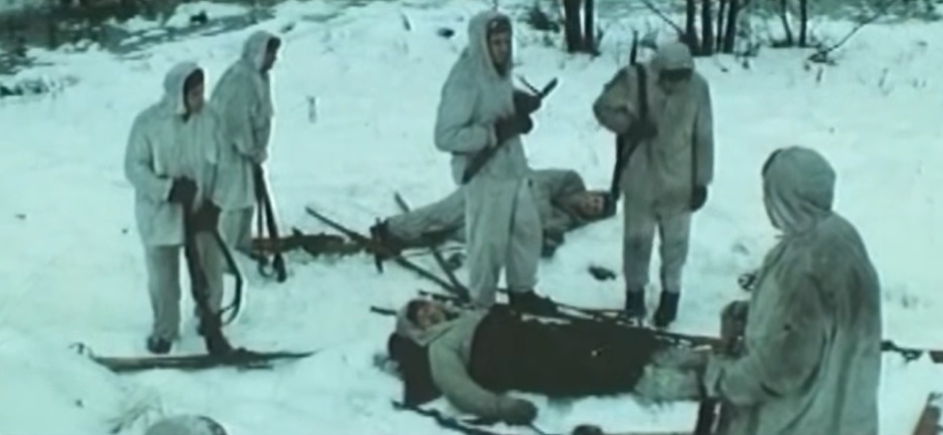 Кадр из фильма. Первые потери