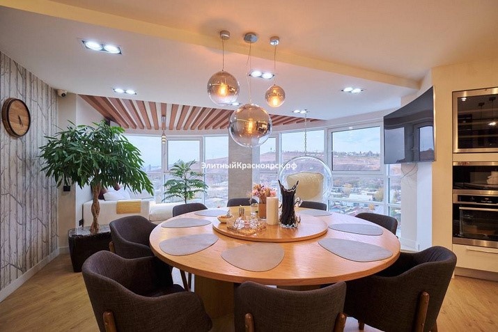 Из панорамных окон наслаждаться видом приятнее
Фото: elitekrsk.ru