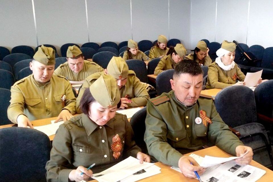    Акция "Диктант Победы" в Республике Алтай. Источник: altai-republic.ru